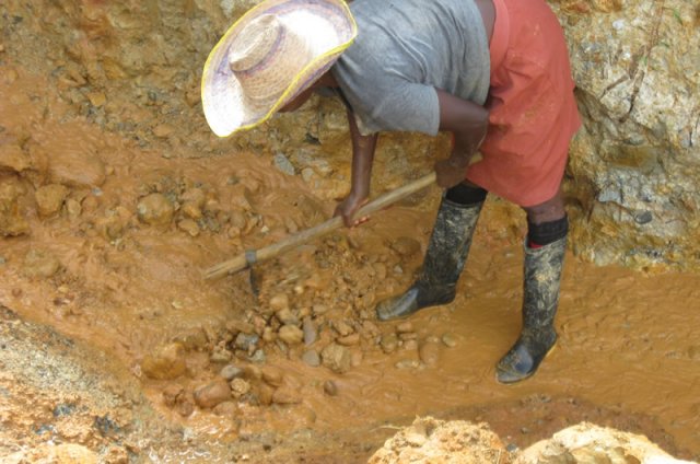 Female goldminer in Columbia